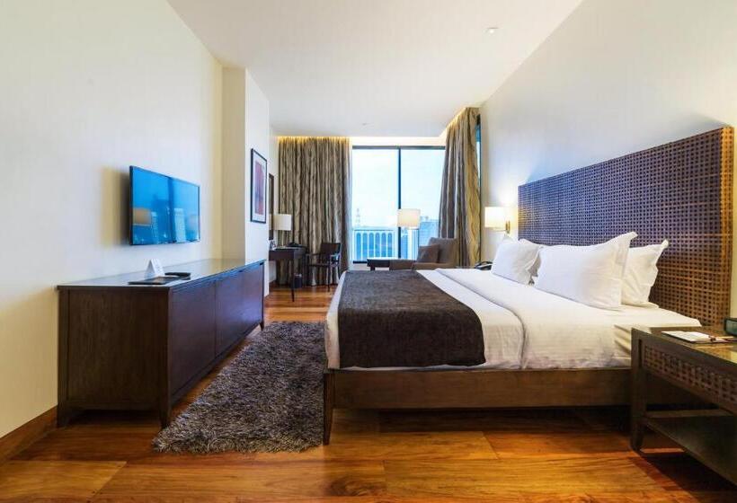 سوییت جونیور, City Garden Grand