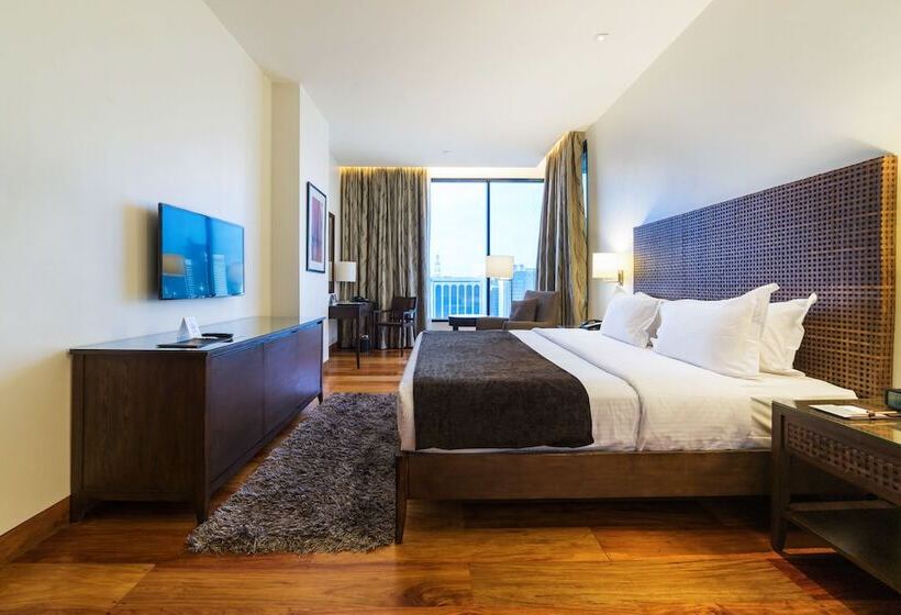 سوییت جونیور, City Garden Grand