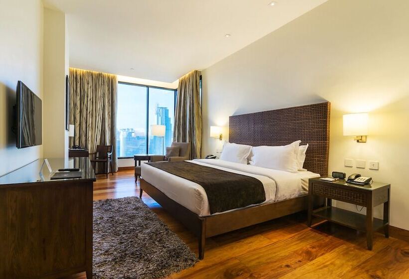 سوییت جونیور, City Garden Grand