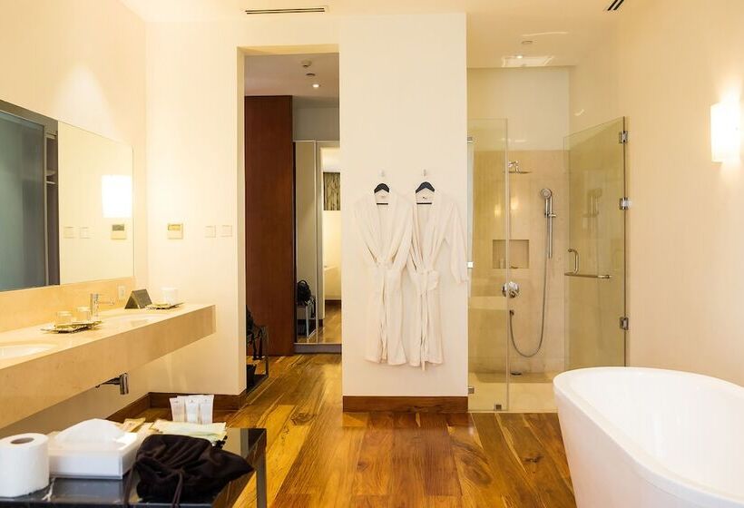 سوییت, City Garden Grand