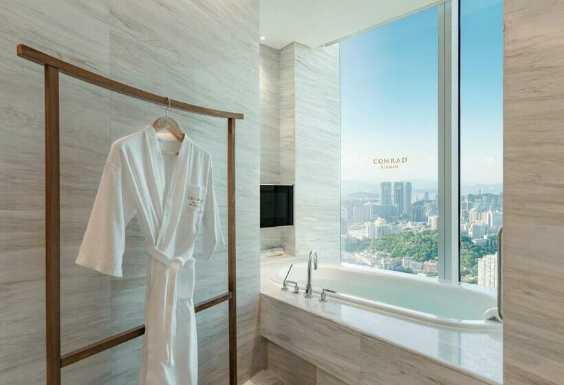 전망 디럭스룸 킹침대, Conrad Xiamen