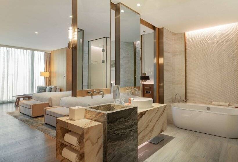 디럭스 룸 바다 전망, Conrad Xiamen