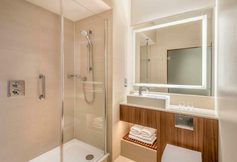 带大床的高级房间, Courtyard By Marriott Edinburgh