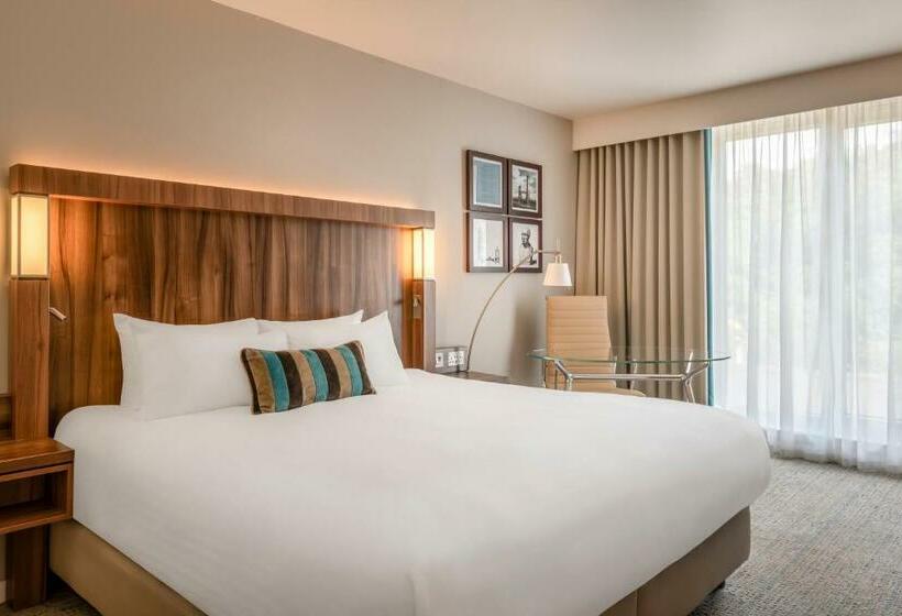 带大床的高级房间, Courtyard By Marriott Edinburgh