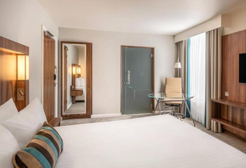 带大床的高级房间, Courtyard By Marriott Edinburgh