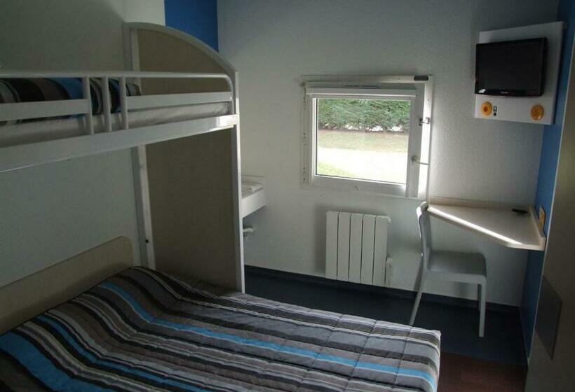 标准三人间共用浴室, F1 Blois