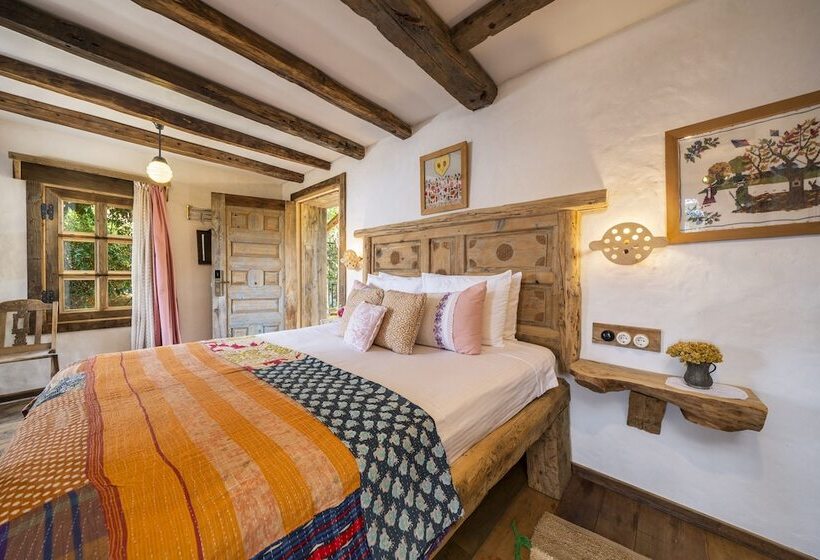 Suite with Hot Tub, Fidanka