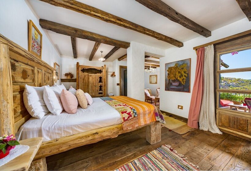 Suite with Hot Tub, Fidanka