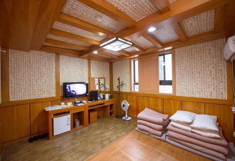 Номер Deluxe, Suncheon Nobless