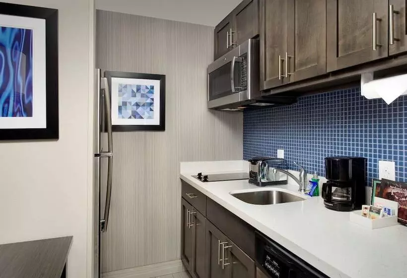 スイート, Homewood Suites By Hilton Metairie New Orleans
