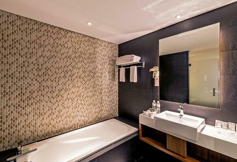 スイート, Infinity8 Bali