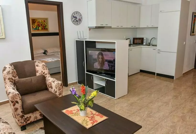 オーシャンビューの２ベッドルームデラックスアパート, Olymp Apartcomplex