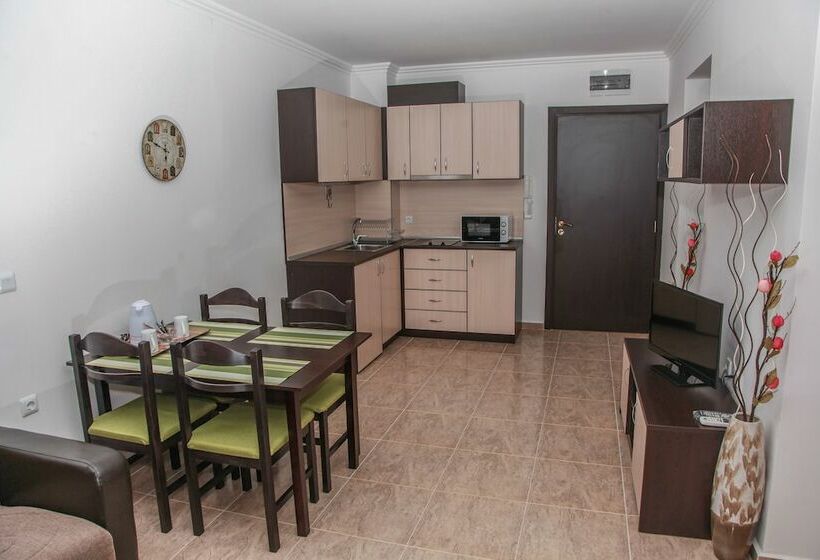 プールビュースタンダードステューディオ, Olymp Apartcomplex