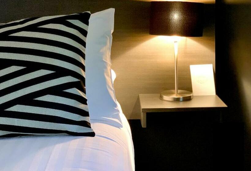 דירת חדר, Portman House