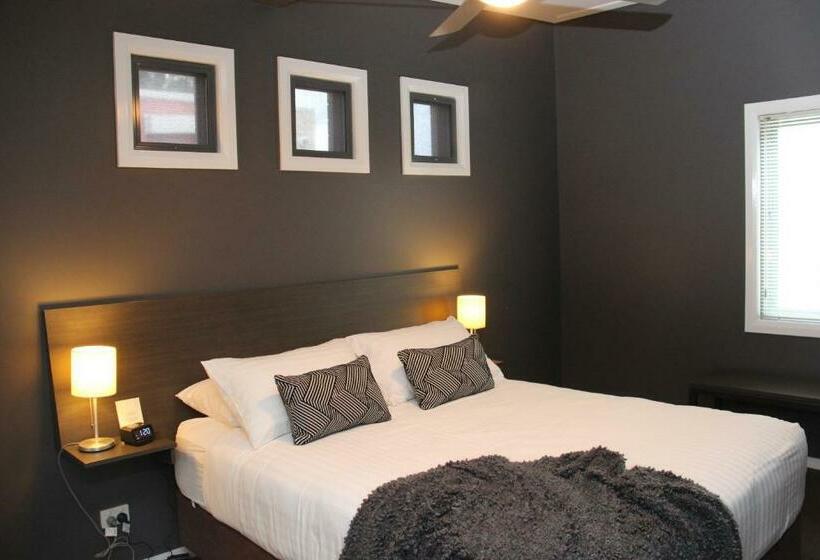 דירת חדר, Portman House