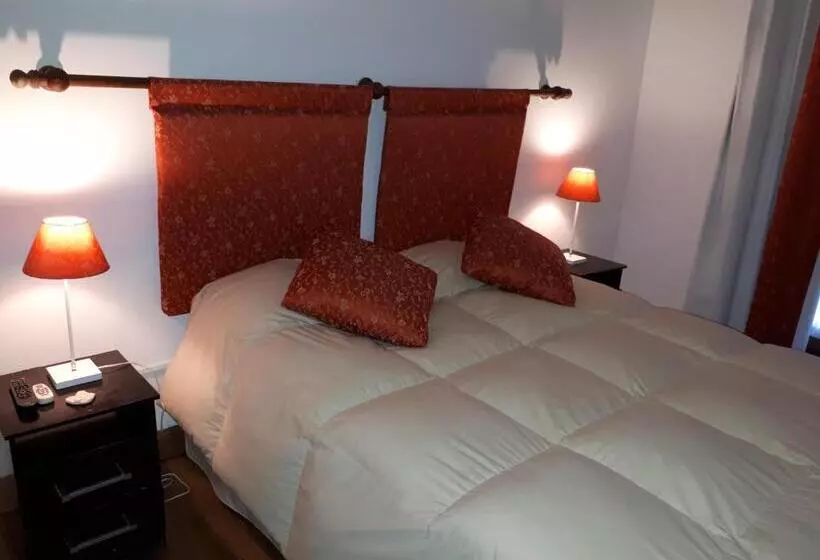 اتاق استاندارد چهار تخته, Posada Del Angel
