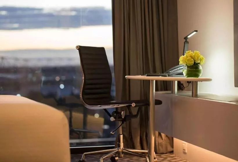 キングサイズベッドのエクゼクティブルーム, Pullman Sydney Airport