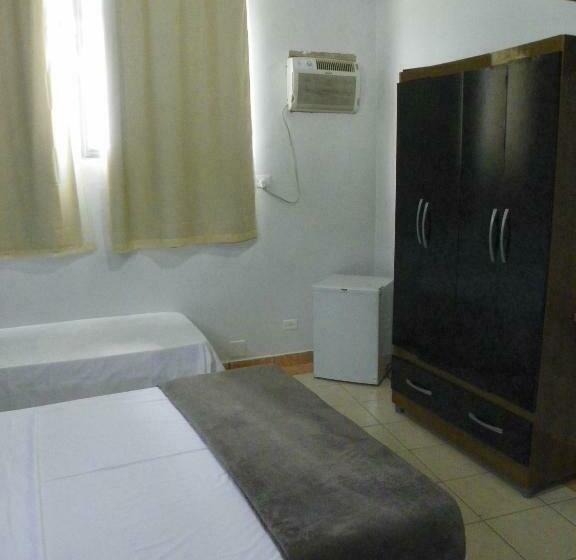 スタンダード４人部屋, Santos