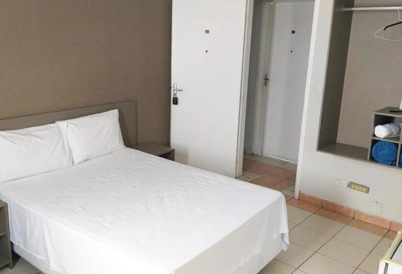 スタンダードルーム, Santos