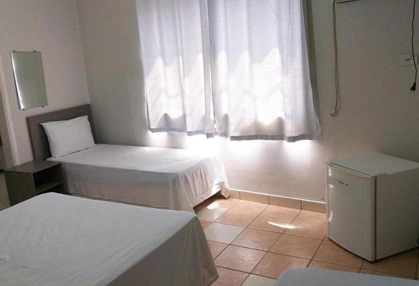 Family Suite, Santos