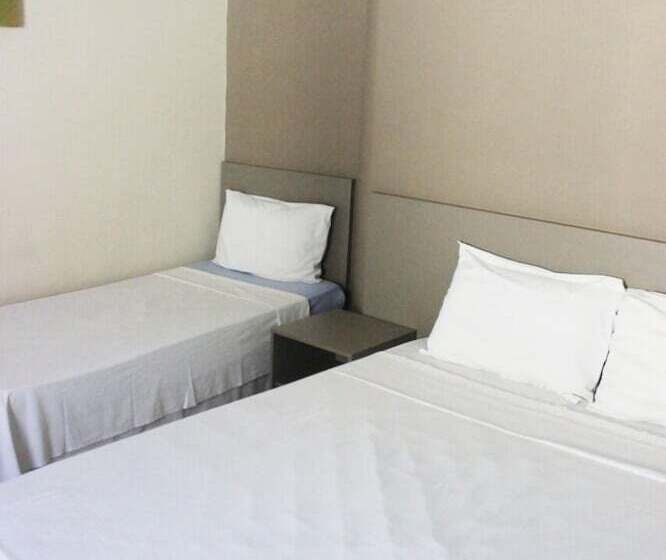 スタンダードトリプルルーム, Santos