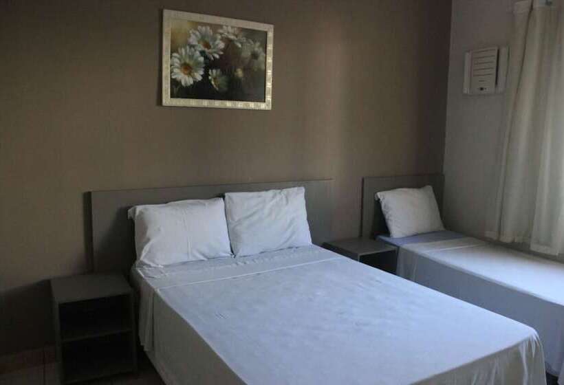 スタンダードトリプルルーム, Santos