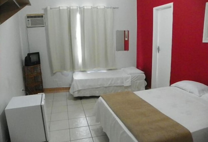 スタンダードトリプルルーム, Santos