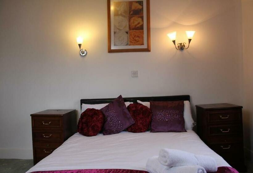 Семейный Номер, The George Hotel Stansted Airport