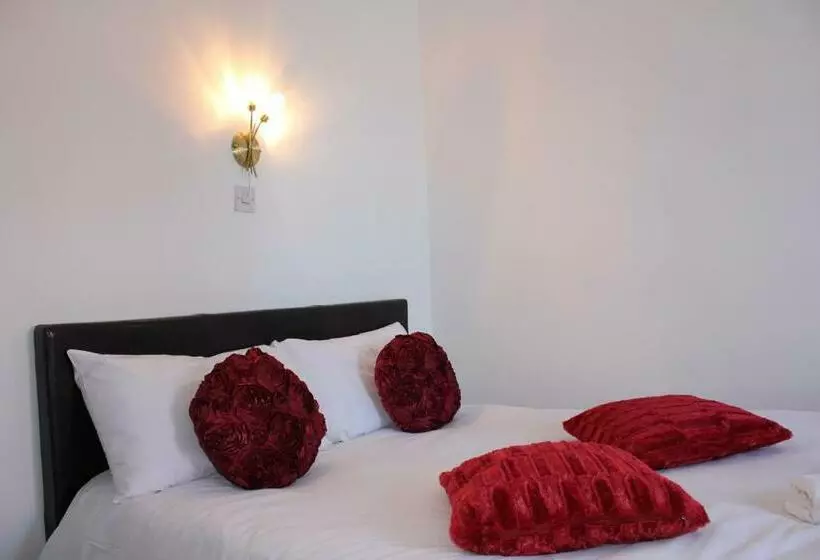 ファミリールーム, The George Hotel Stansted Airport
