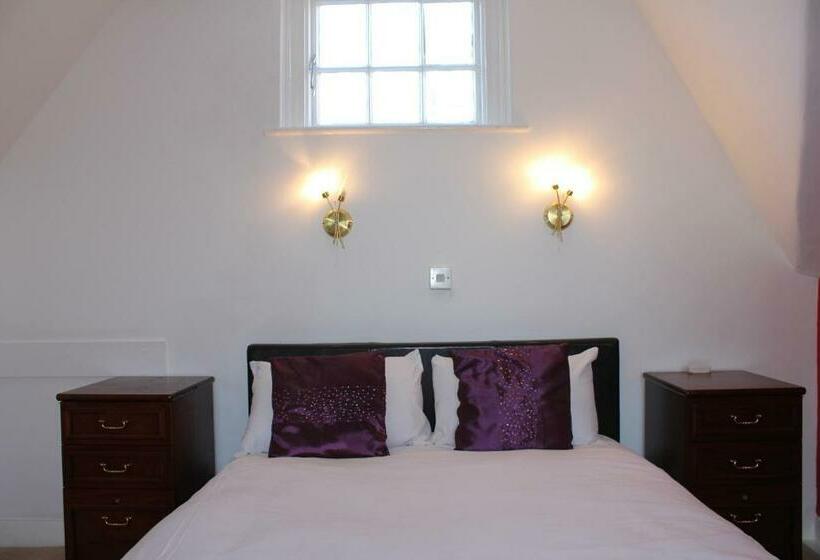 חדר סטנדרט, The George Hotel Stansted Airport
