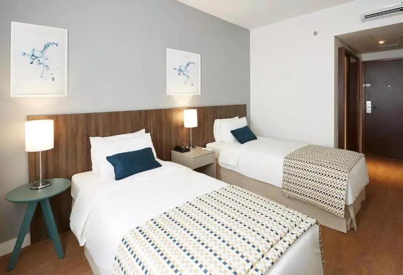 Standard Kolmen Hengen Huone, Tulip Inn Itaguai