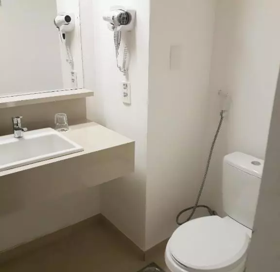 Standard Kolmen Hengen Huone, Tulip Inn Itaguai