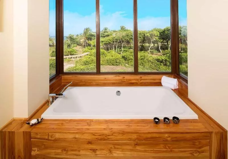 Superior Kolmen Hengen Huone, Tulip Inn Itaguai