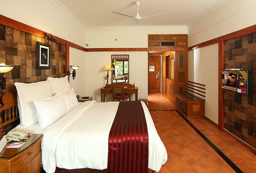 디럭스 룸, Vythiri Village