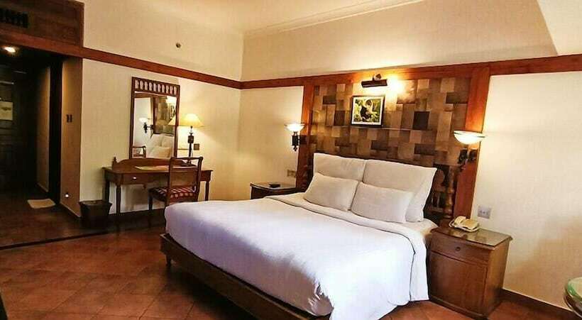 디럭스 룸, Vythiri Village