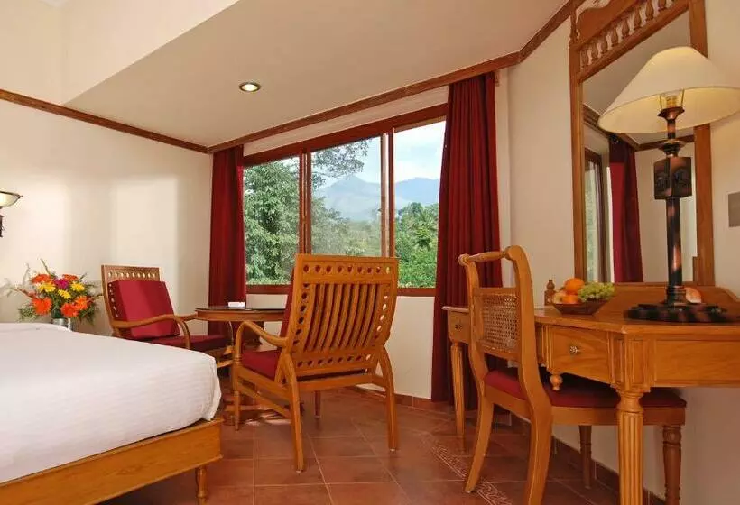 １ベッドルームハウス, Vythiri Village