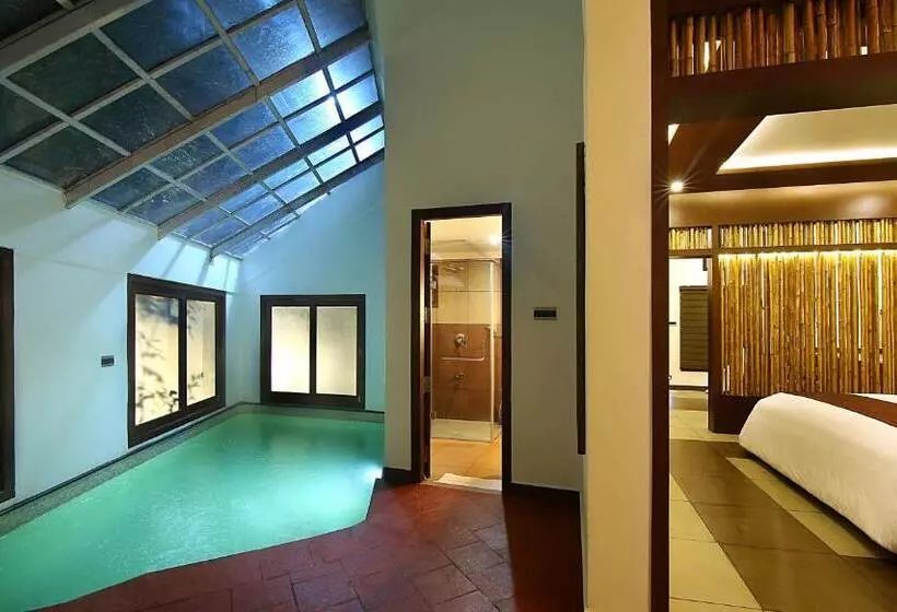 プール付き１ベッドルームヴィラ, Vythiri Village