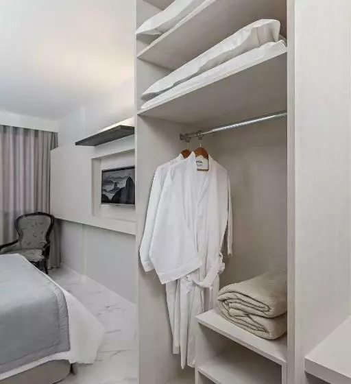 キングサイズベッドのスーペリアルーム, Nobile Hotel Copacabana Design