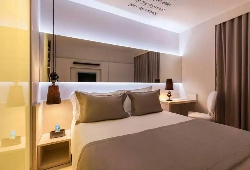 キングサイズベッドのスーペリアルーム, Nobile Hotel Copacabana Design