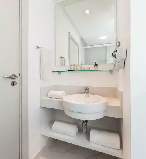 キングサイズベッドのスーペリアルーム, Nobile Hotel Copacabana Design
