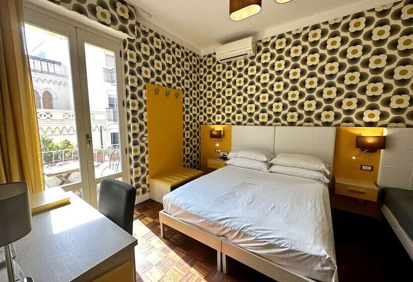 Classic Driepersoonskamer, B&b Pellicano Guest House