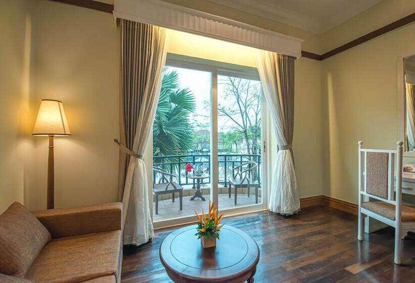 带泳池观景的豪华房, Sokha Siem Reap Resort & Convention Center