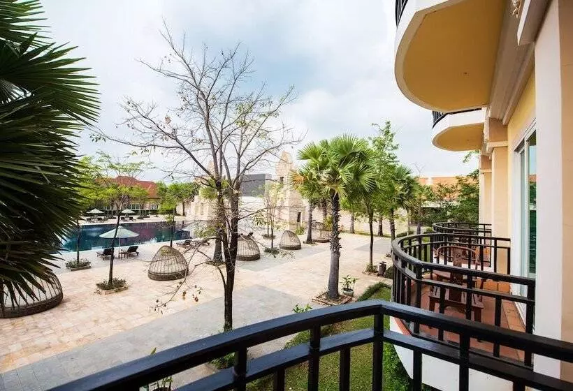 プールの見えるデラックスルーム, Sokha Siem Reap Resort & Convention Center