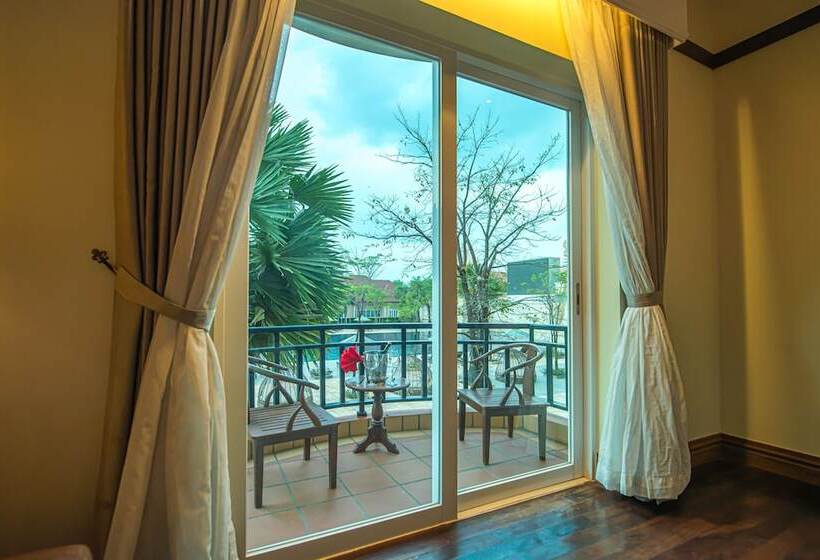 اتاق لوکس با چشمانداز استخر, Sokha Siem Reap Resort & Convention Center
