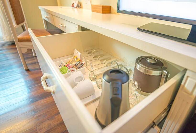 带泳池观景的豪华房, Sokha Siem Reap Resort & Convention Center