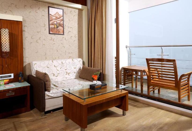 Premium room with view, Amber Dale Luxury Hotel & Spa, Munnar