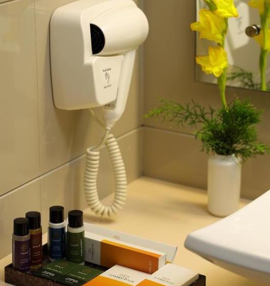 اتاق لوکس, Amber Dale Luxury Hotel & Spa, Munnar