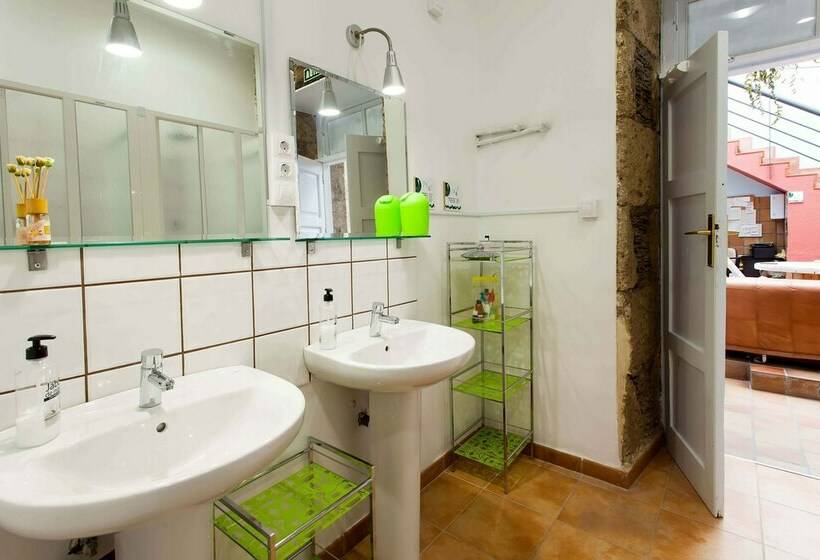 ルームシェアのワンベッド, Bettmar Ecohostel Canarias