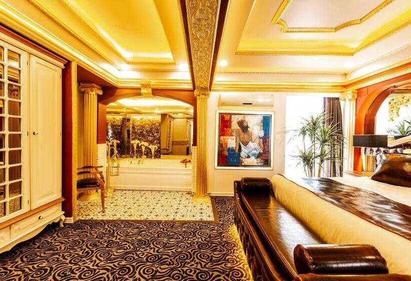 سوئیت با تخت بزرگ, Andalouse Otel