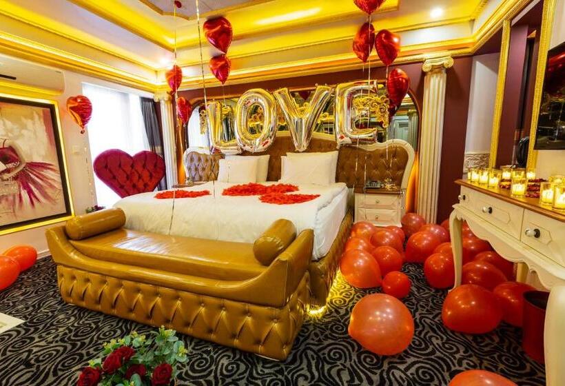 سوئیت با وان آب گرم, Andalouse Otel